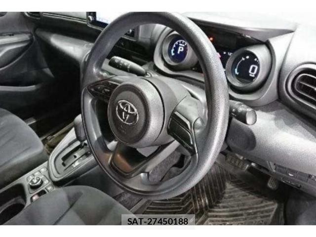 Toyota YARIS CROSS 2021-04 8650390-2