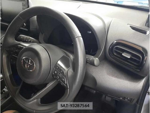 Toyota YARIS CROSS 2023-09 8650664-2