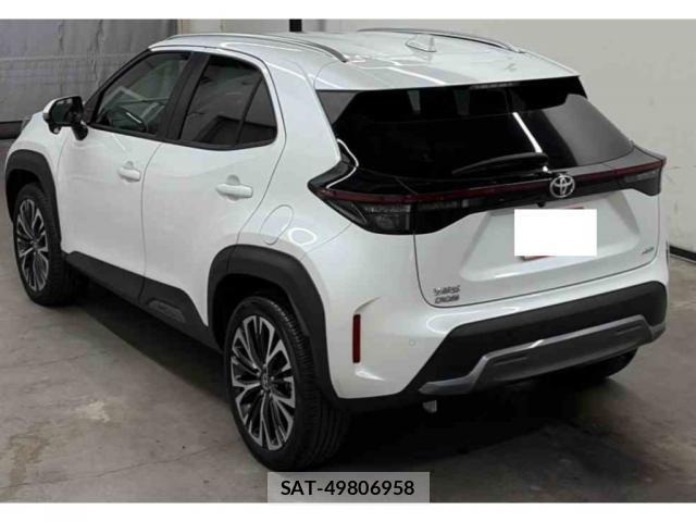 Toyota YARIS CROSS 2023-08 8650666-1
