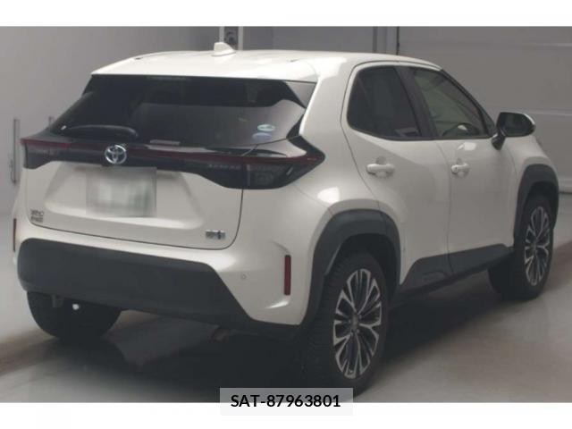 Toyota YARIS CROSS 2021-04 8650698-1