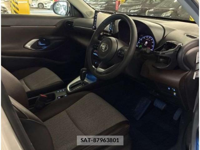 Toyota YARIS CROSS 2021-04 8650698-2