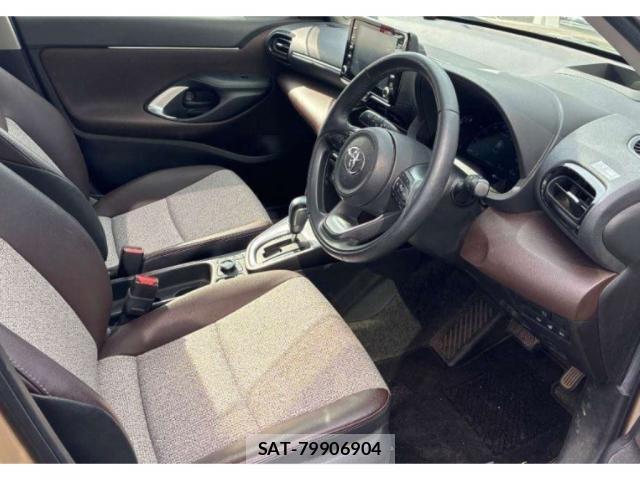 Toyota YARIS CROSS 2021-03 8650703-2