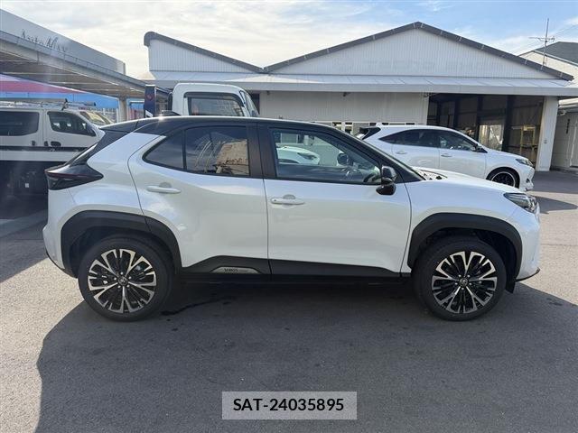 Toyota YARIS CROSS 2026-08 8650899-3
