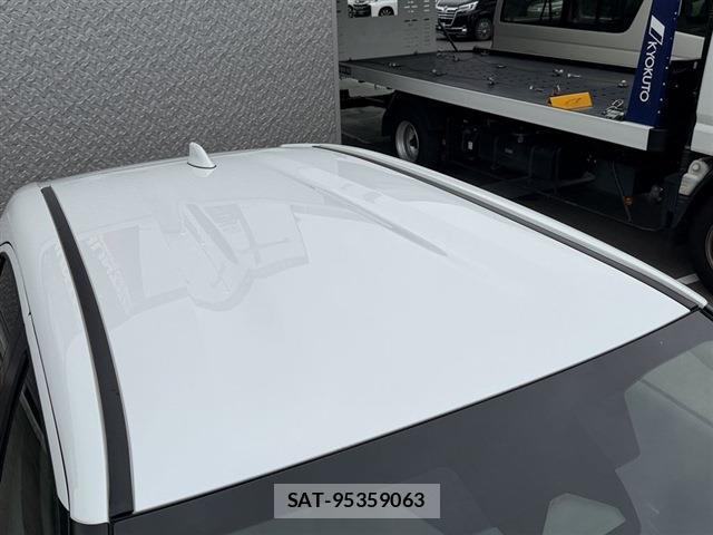 Toyota YARIS CROSS 2025-06 8650903-11