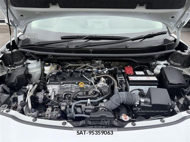 Toyota YARIS CROSS 2025-06 8650903-12