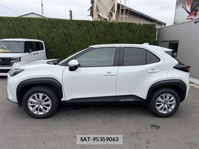 Toyota YARIS CROSS 2025-06 8650903-2