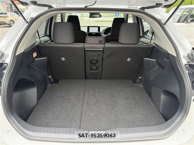 Toyota YARIS CROSS 2025-06 8650903-9