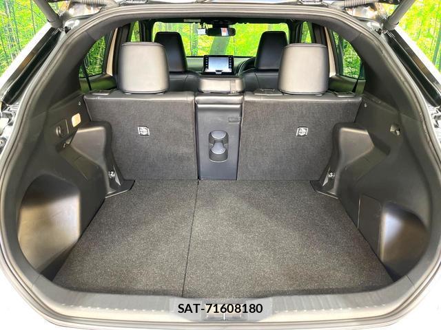 Toyota YARIS CROSS 2022-10 8651068-11