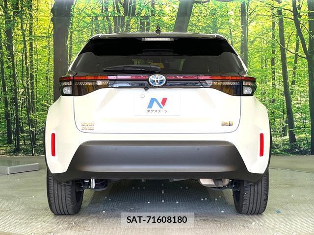 Toyota YARIS CROSS 2022-10 8651068-13