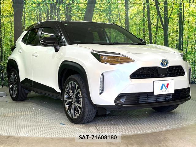 Toyota YARIS CROSS 2022-10 8651068-14