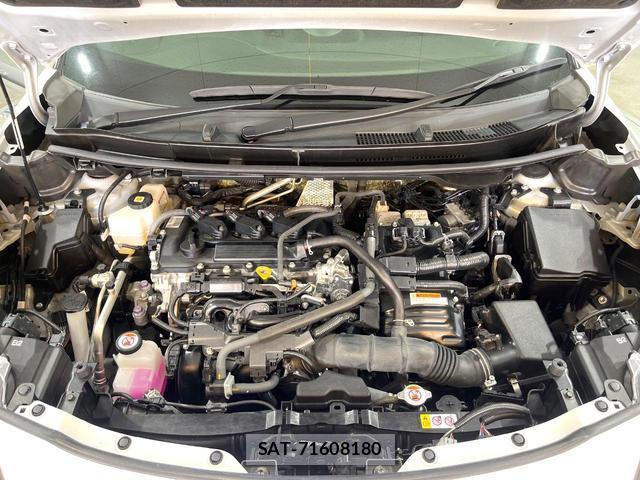 Toyota YARIS CROSS 2022-10 8651068-16
