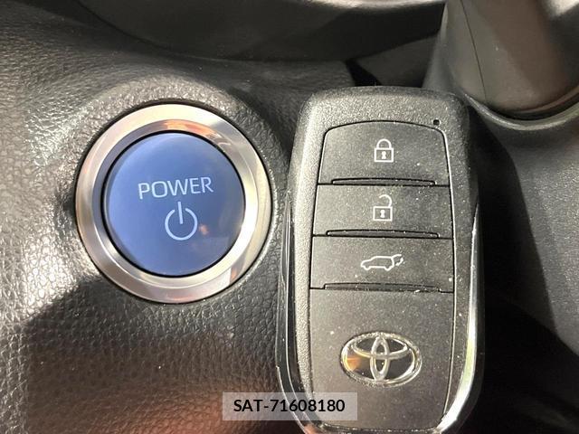 Toyota YARIS CROSS 2022-10 8651068-19