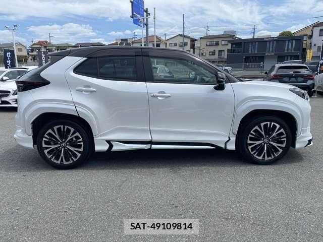 Toyota YARIS CROSS 2023-07 8651082-1