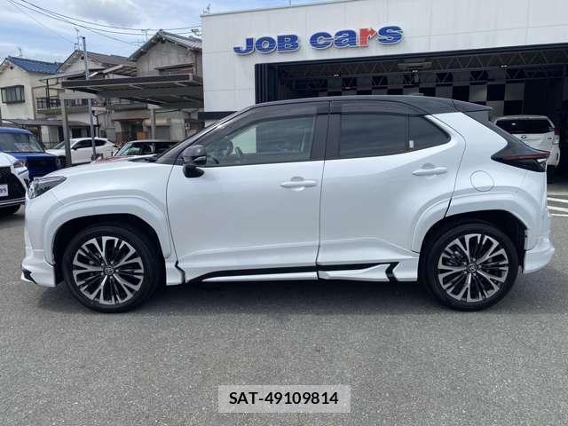 Toyota YARIS CROSS 2023-07 8651082-10