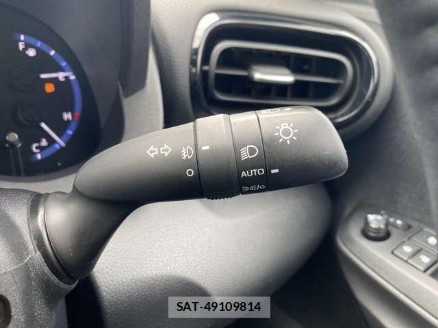 Toyota YARIS CROSS 2023-07 8651082-15