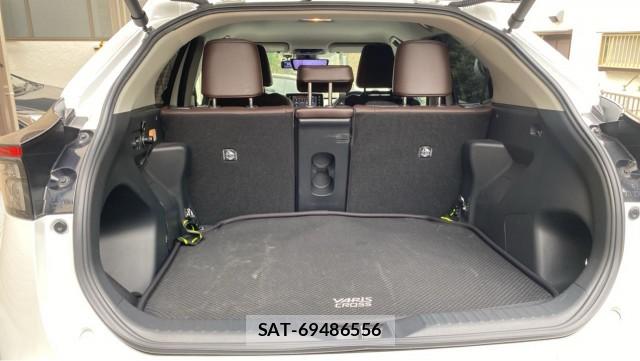 Toyota YARIS CROSS 2023-05 8651415-17