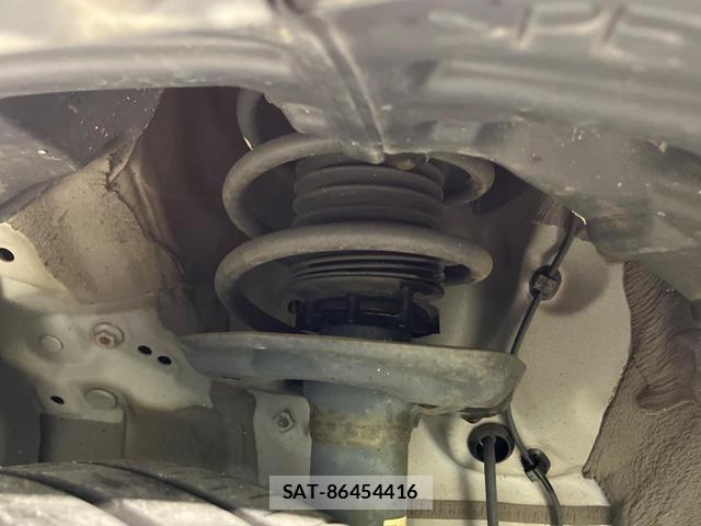 Toyota YARIS CROSS 2021-10 8651511-19