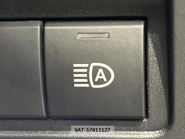 Toyota YARIS CROSS 2023-12 8652152-6