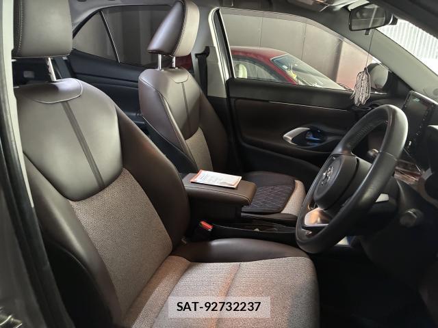 Toyota YARIS CROSS 2020-10 8652410-3