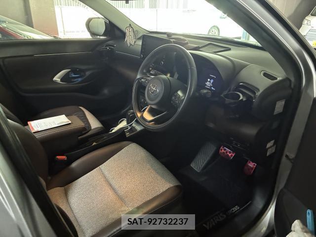 Toyota YARIS CROSS 2020-10 8652410-4