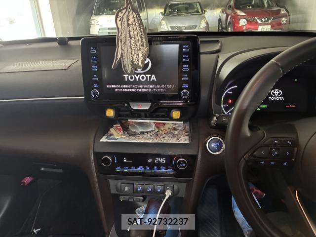 Toyota YARIS CROSS 2020-10 8652410-8