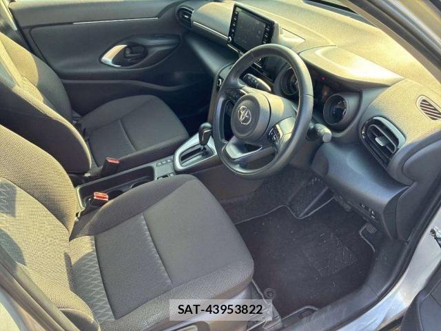 Toyota YARIS CROSS 2021-12 8652709-3