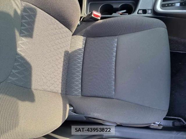 Toyota YARIS CROSS 2021-12 8652709-4