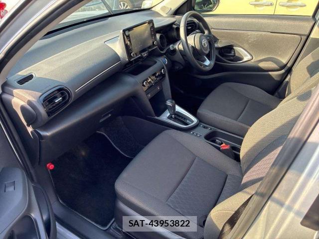 Toyota YARIS CROSS 2021-12 8652709-6