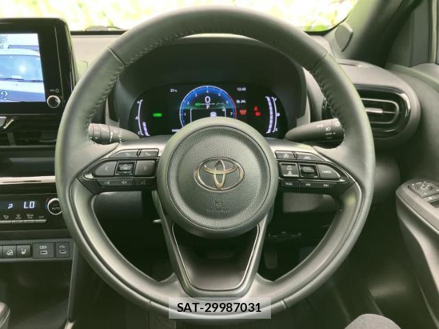 Toyota YARIS CROSS 2025-10 8653480-15
