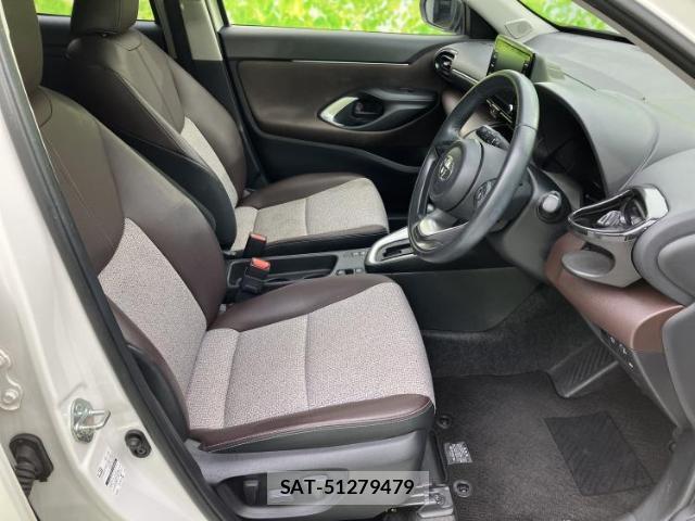 Toyota YARIS CROSS 2020-11 8653515-3