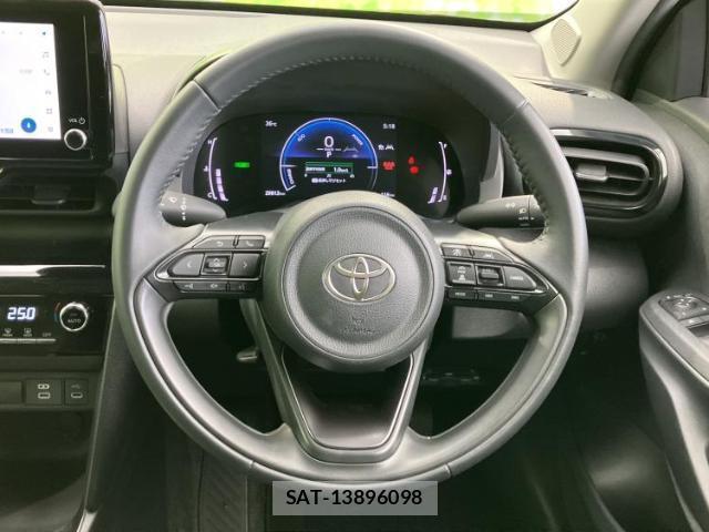 Toyota YARIS CROSS 2024-03 8653616-13