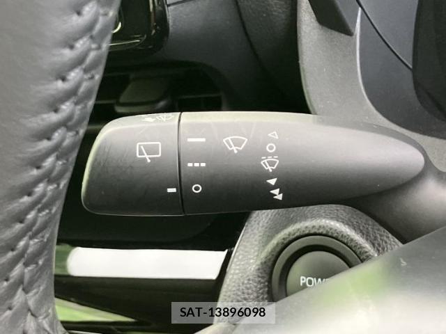 Toyota YARIS CROSS 2024-03 8653616-15