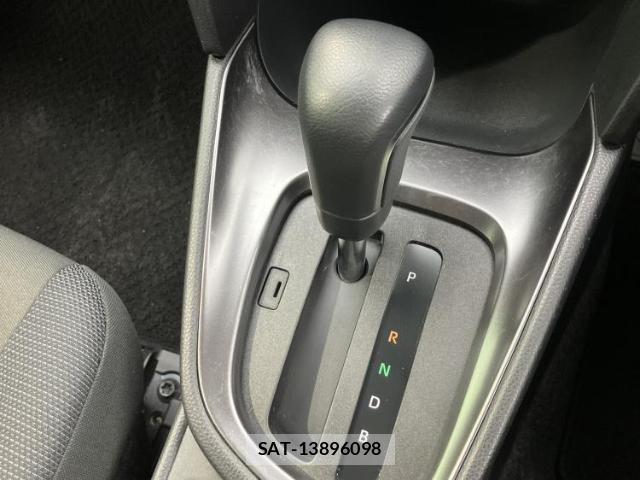 Toyota YARIS CROSS 2024-03 8653616-16