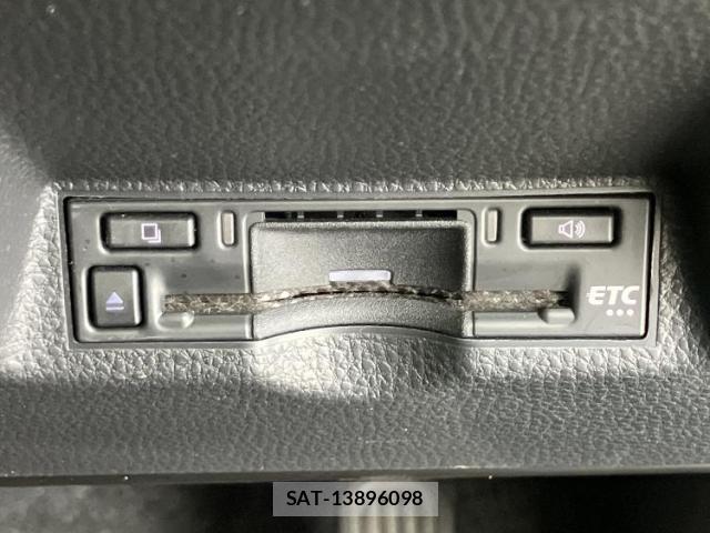 Toyota YARIS CROSS 2024-03 8653616-17