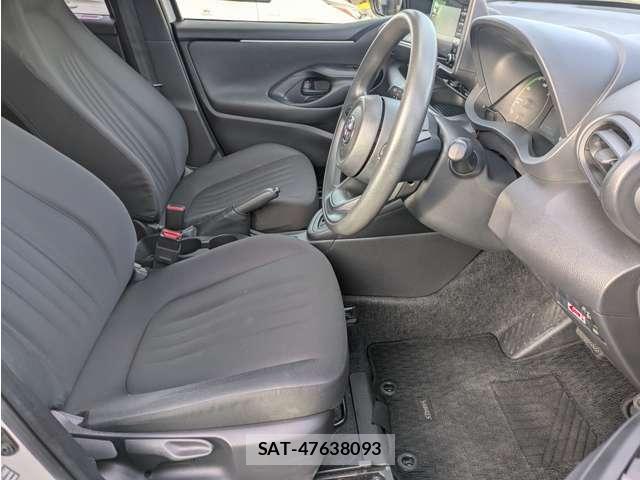 Toyota YARIS 2020-08 8646997-10