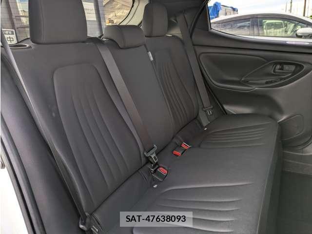 Toyota YARIS 2020-08 8646997-12