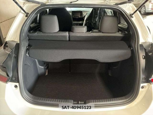 Toyota YARIS 2023-07 8647026-5
