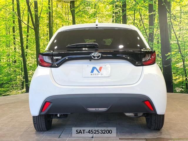 Toyota YARIS 2023-04 8647478-14