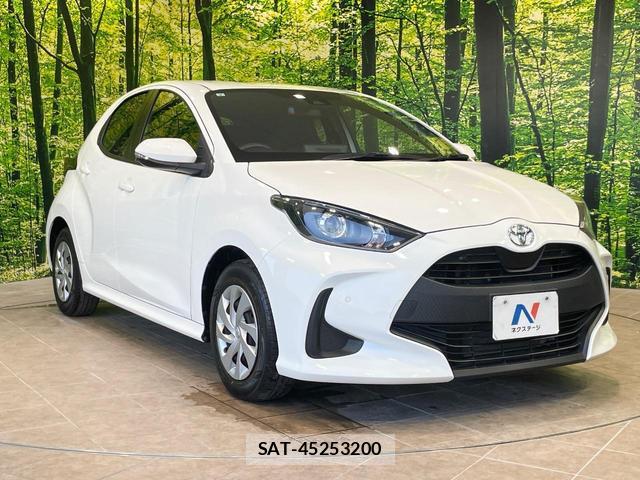 Toyota YARIS 2023-04 8647478-15