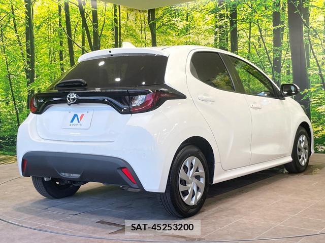 Toyota YARIS 2023-04 8647478-16