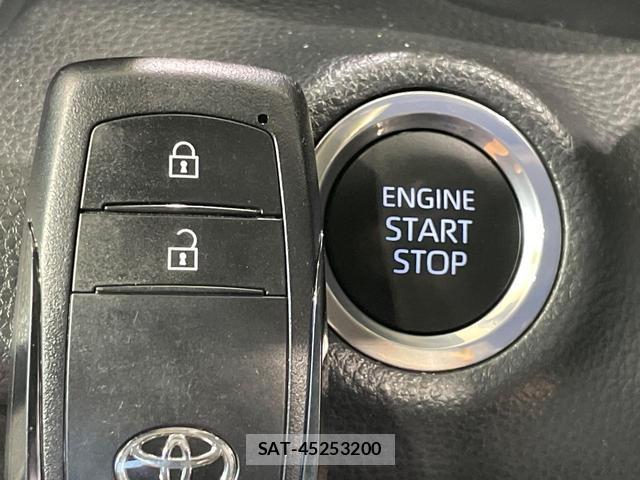 Toyota YARIS 2023-04 8647478-6