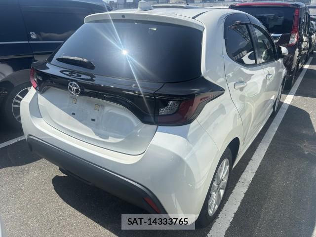 Toyota YARIS 2021-07 8647594-4