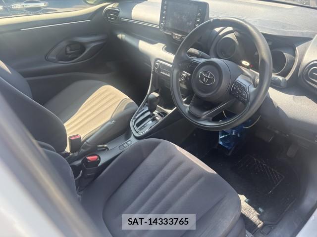 Toyota YARIS 2021-07 8647594-7