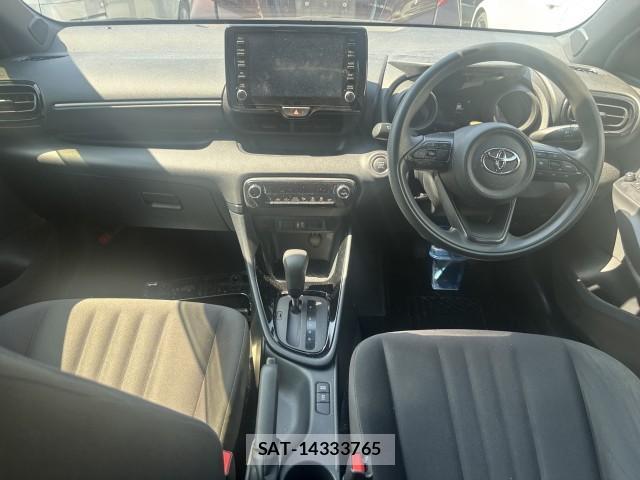 Toyota YARIS 2021-07 8647594-8