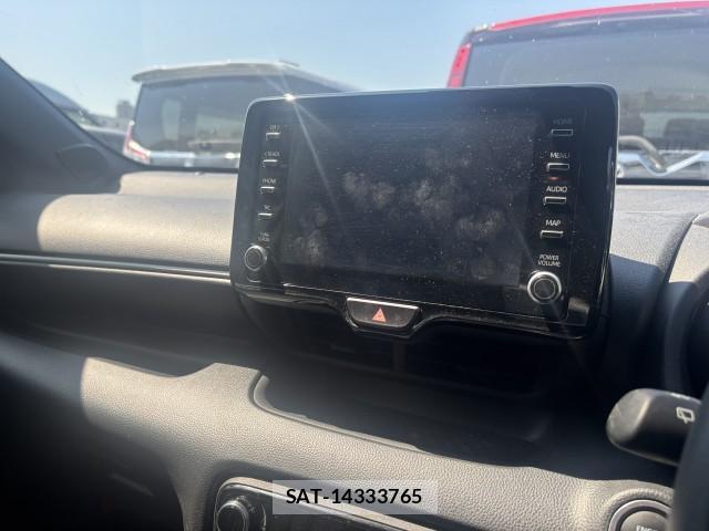 Toyota YARIS 2021-07 8647594-9