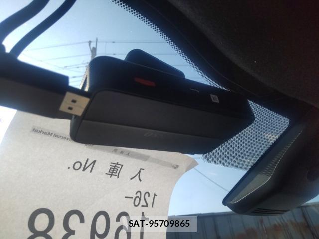 Toyota YARIS 2023-09 8647664-16