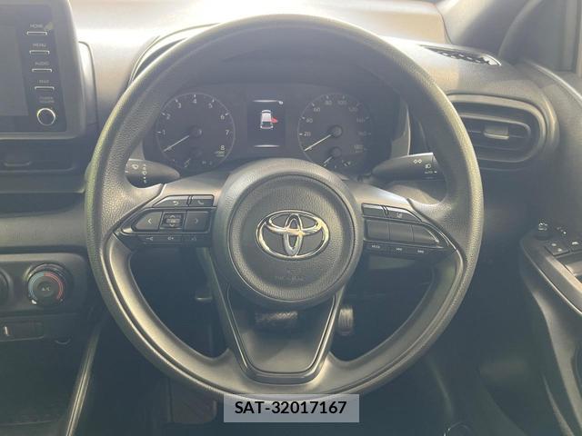 Toyota YARIS 2020-07 8648465-10