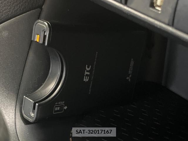 Toyota YARIS 2020-07 8648465-6