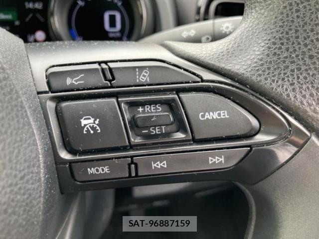 Toyota YARIS 2020-07 8648863-10