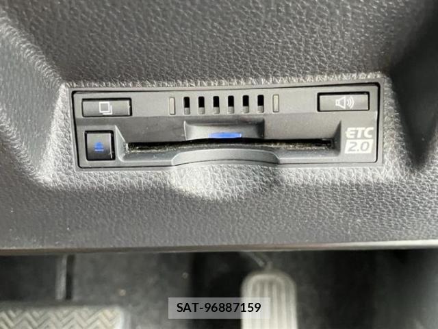 Toyota YARIS 2020-07 8648863-14